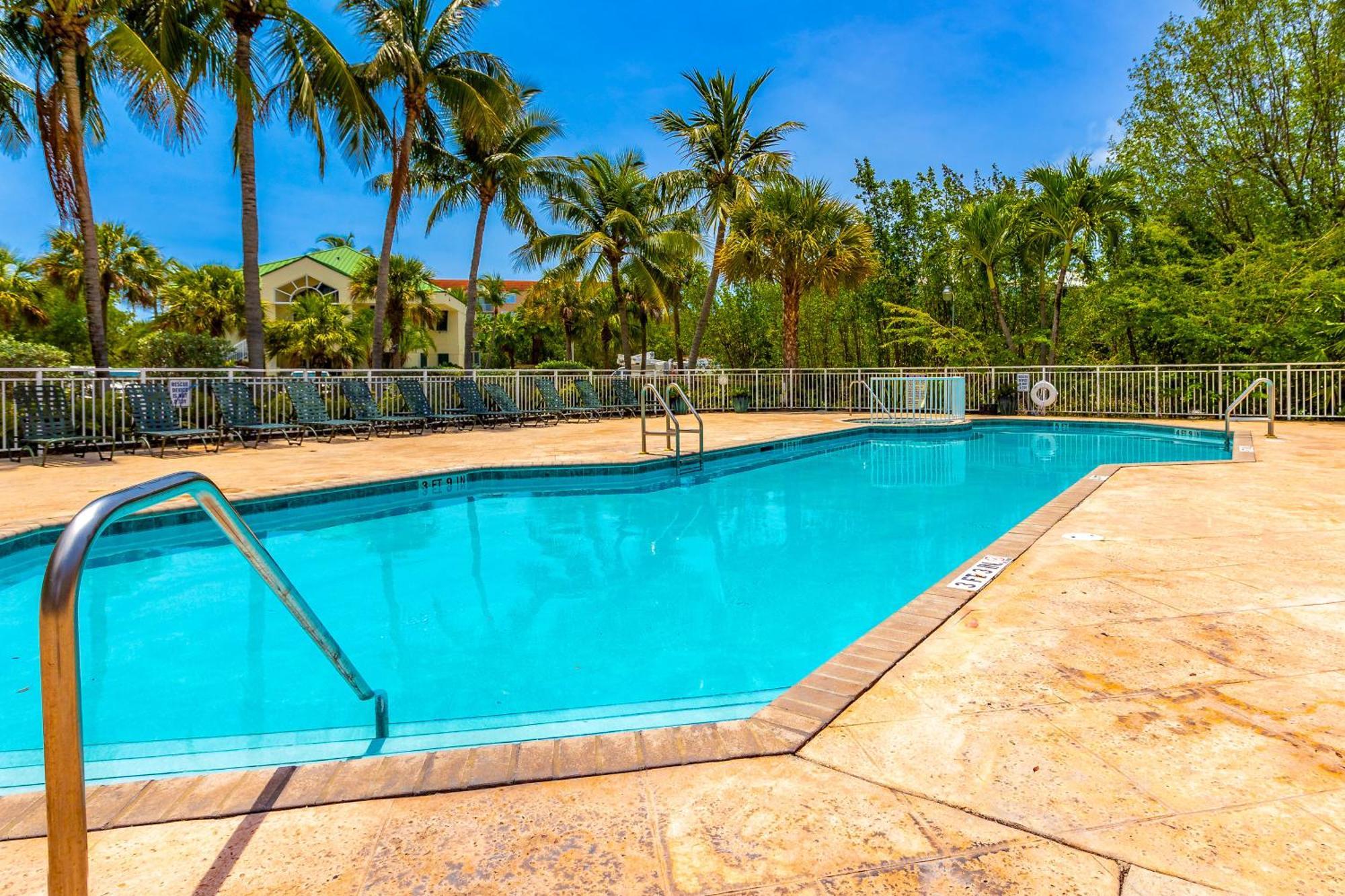 Sunrise Suites Big Kahuna Suite #202 Key West Zimmer foto